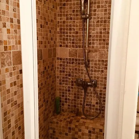 A Charming In Old Town Apartment *