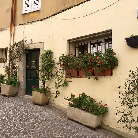 شقة A Charming In Old Town *